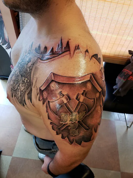 Altered Art Tattoo & Piercing 6