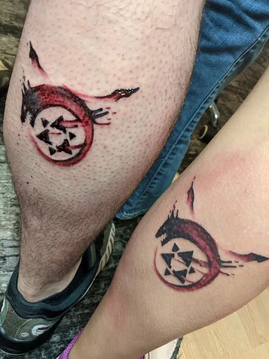 Phat Joe's Drop of Ink Tattoos and Piercing 4