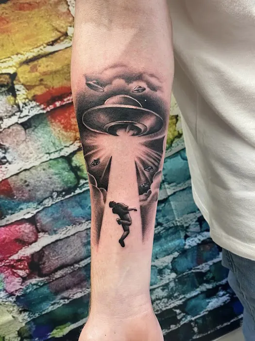 Horizon Tattoo Studio Inc 2