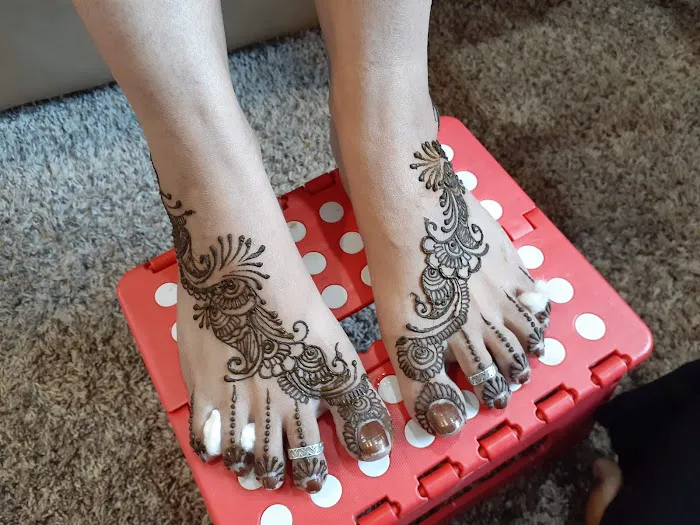 Soni’s Henna Tattoo Parlor 5