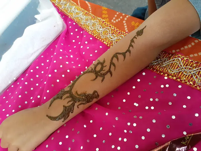 Soni’s Henna Tattoo Parlor 3