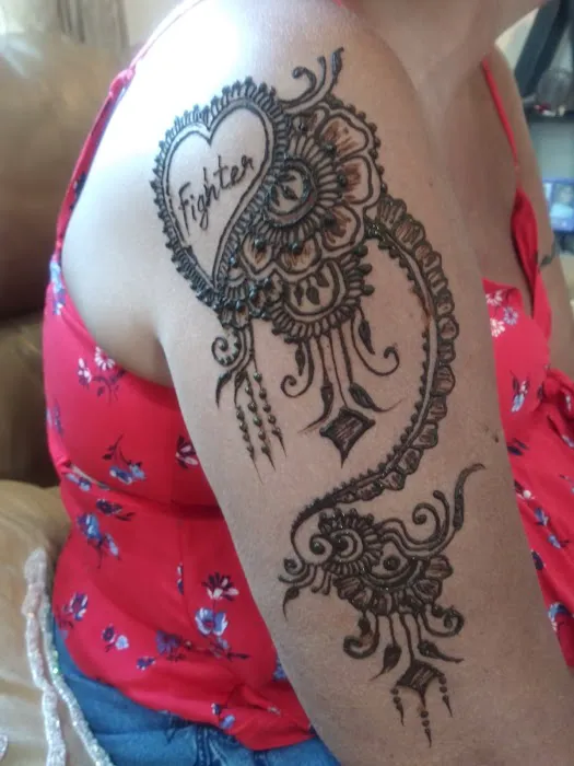 Soni’s Henna Tattoo Parlor 9