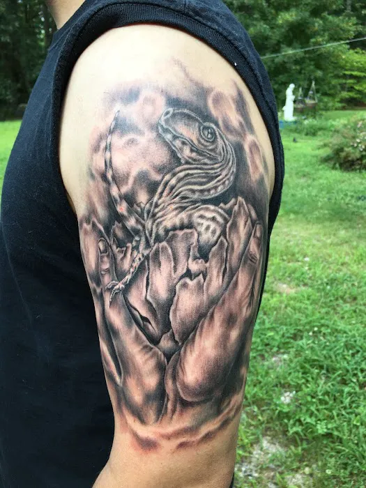 Utopian tattoo and body piercing 2