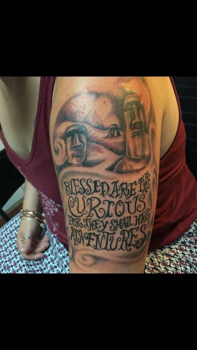 Utopian tattoo and body piercing 3