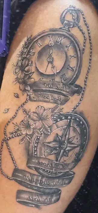 Mackako Tattoo Studio 0
