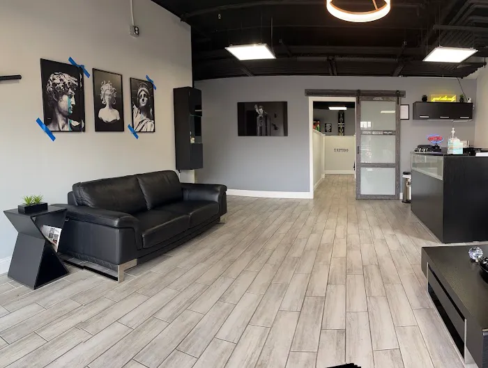 Mackako Tattoo Studio 7