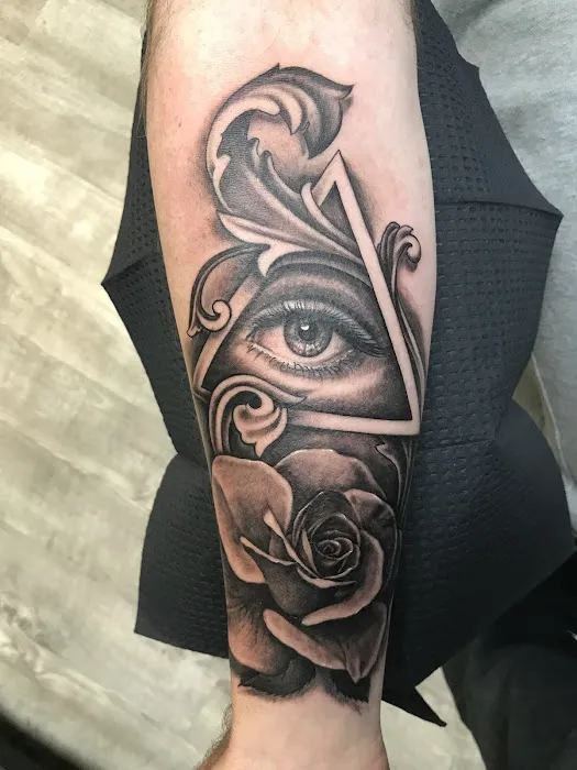 Studio 13 Tattoo 9