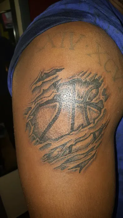 Tha Flatlinerz Allstarz Tattoo & Piercings 2