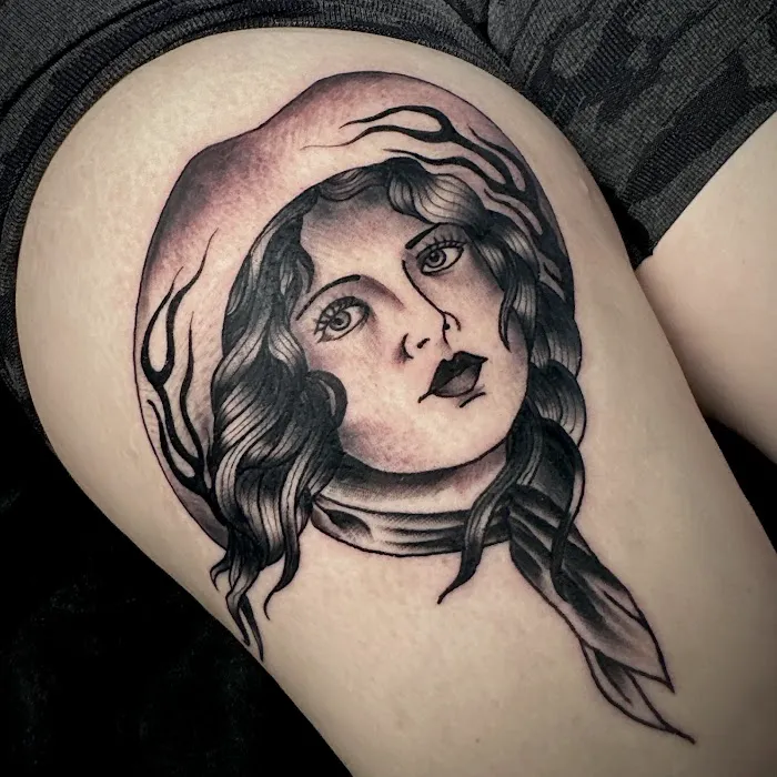 True Gloom Tattoo Studio 7