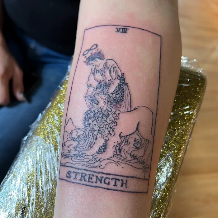 True Gloom Tattoo Studio 4