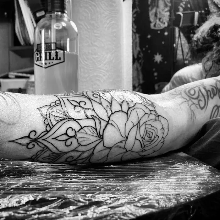 Black City Tattoo&Cosmetics 9