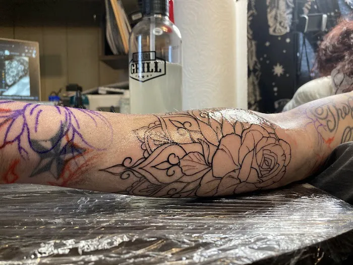 Black City Tattoo & Cosmetics 8