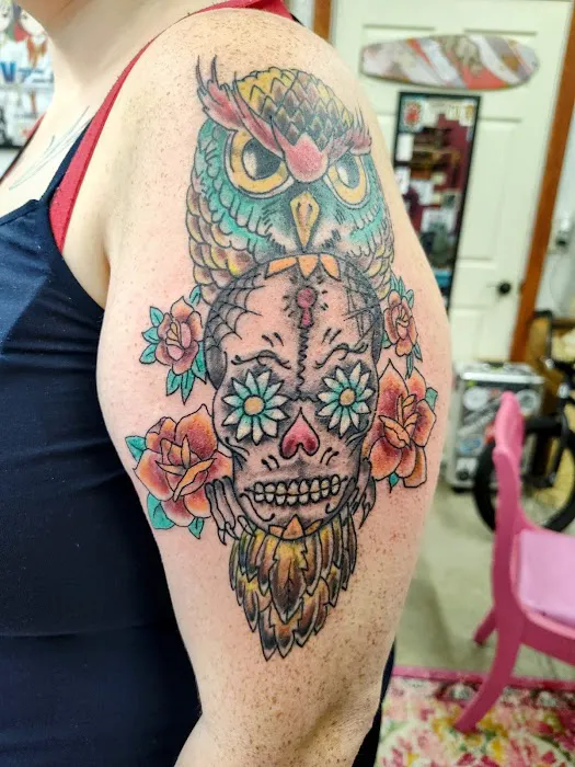 Liars and Thieves Tattoo and Piercing Lounge 3