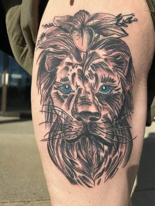 Liars and Thieves Tattoo and Piercing Lounge 6