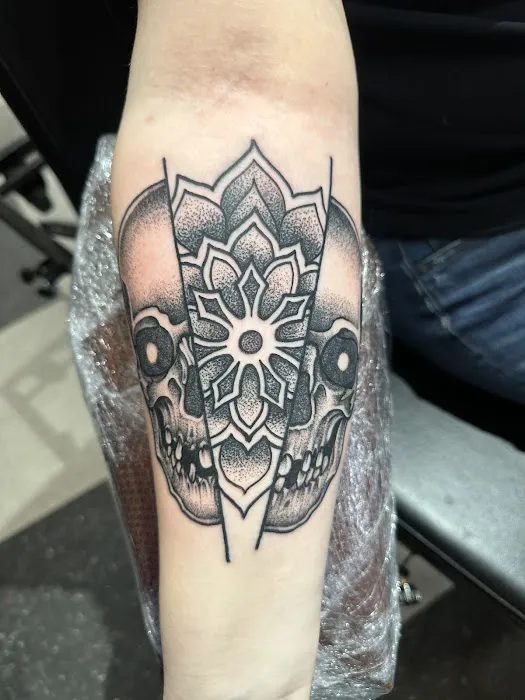 Primitive Addiction Tattoo Studio 9
