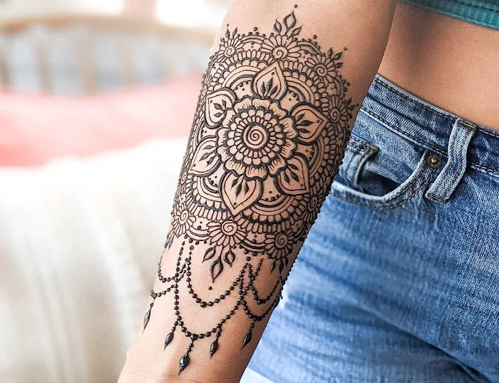 Loti Henna Studio & Boutique 4