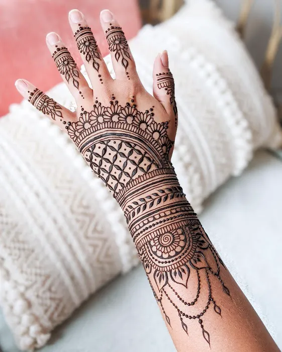 Loti Henna Studio & Boutique 0