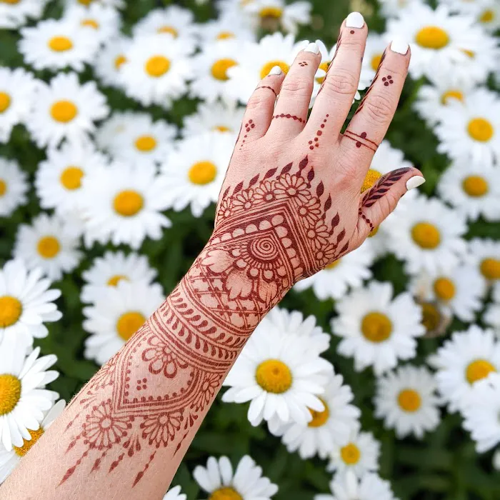 Loti Henna Studio & Boutique 5