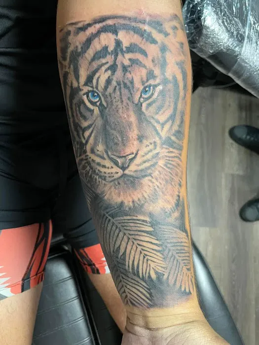 Obsidian Tattoo And Art Gallery 3