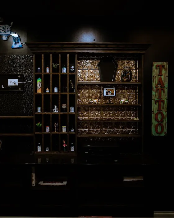 Studio Noir 7