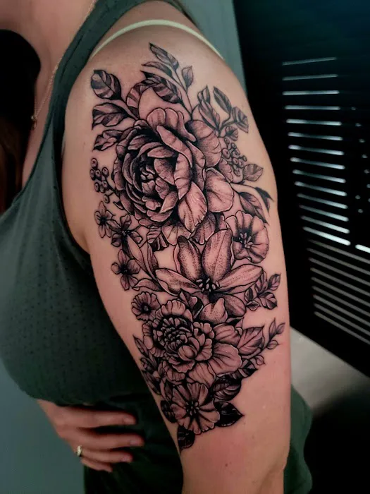 Fine Arts Tattoo & Gallery 5