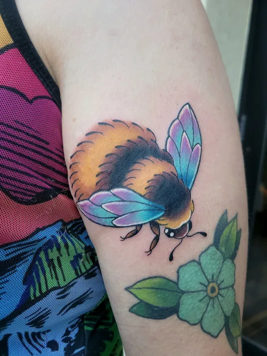 Neon Touch Tattoo Studio 5
