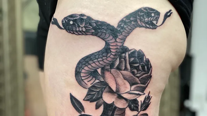 Matthew's Party Tattoo And Body Piercing 8