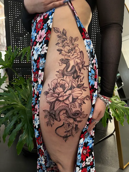 Stellanovae Tattoo Studio 3