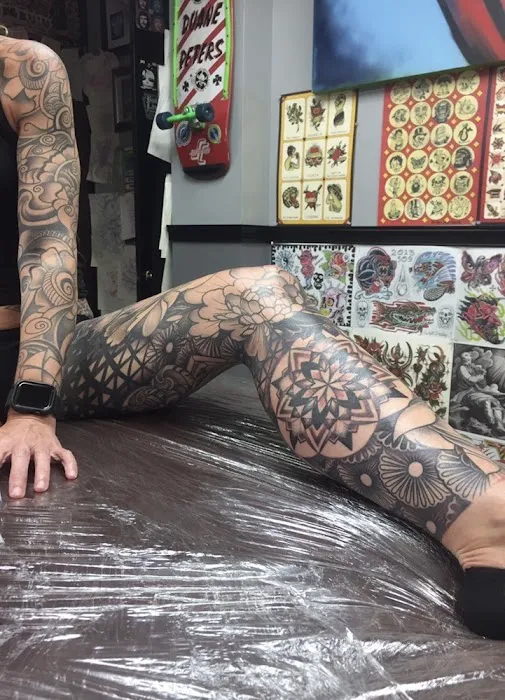 A Built To Last Tattooing 0
