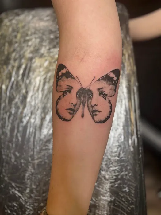 Melvin Flow Tattoo Studio 1
