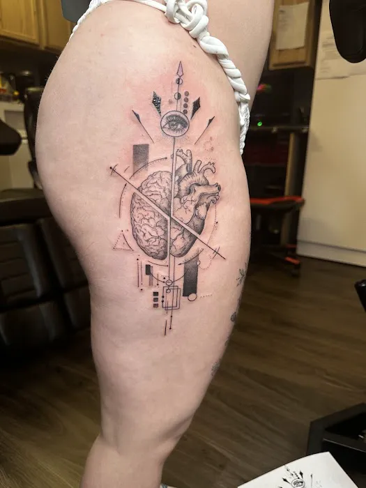 Melvin Flow Tattoo Studio 6
