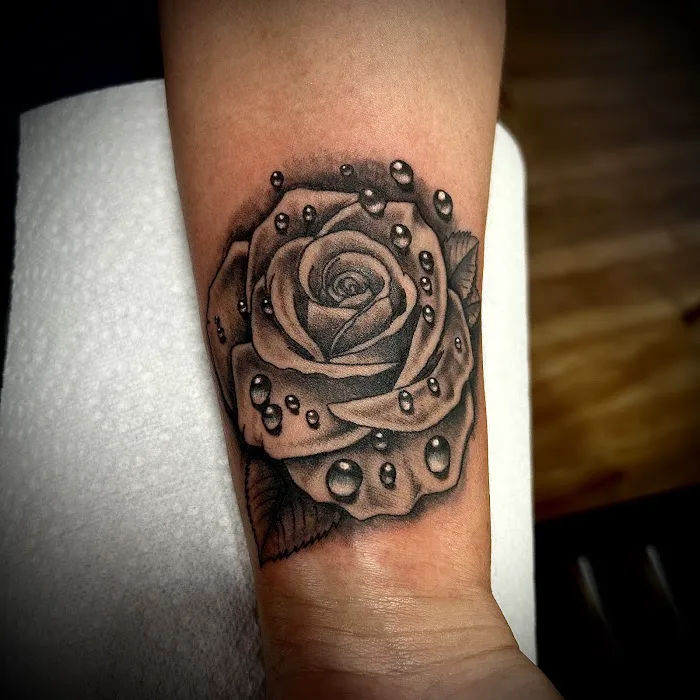 Alibi Tattoo & Piercing 7