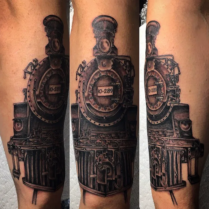 Alibi Tattoo & Piercing 4