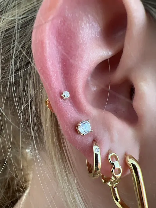 Oxygen Body Piercing And Tattoo Shop 6