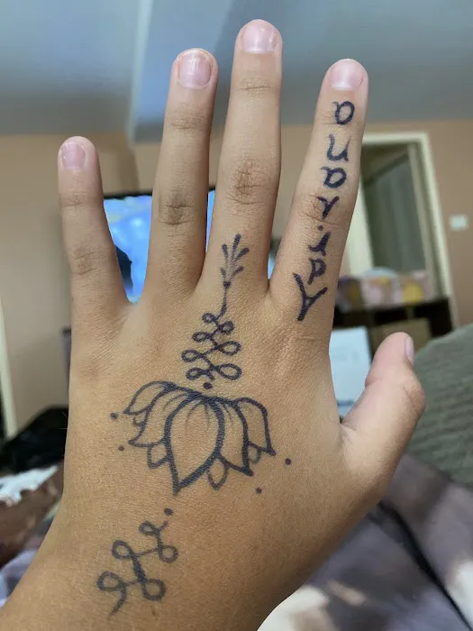 Oxygen Body Piercing And Tattoo Shop 4