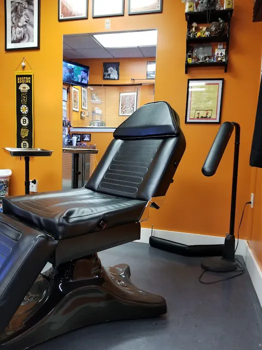 Almost Famous Tattoo & Piercings 5