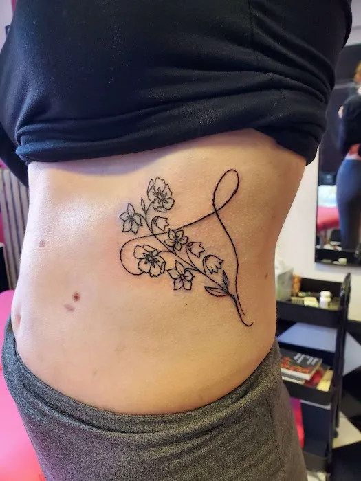 Velvet Ink Tattoo Studio 0