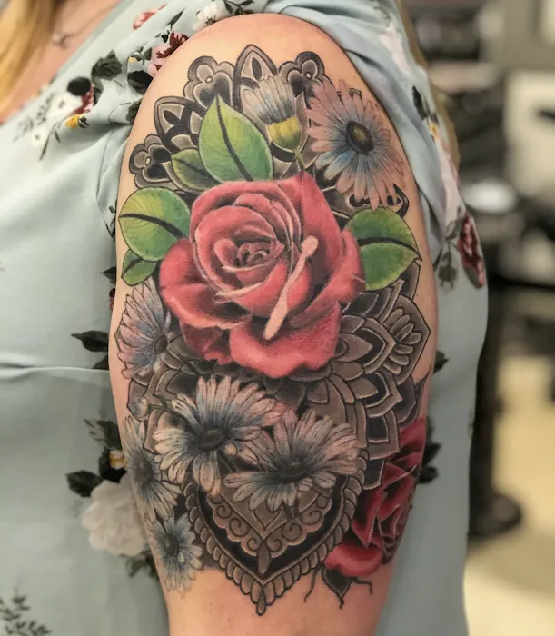 Keepsake Custom Tattoo & Body Piercing 8