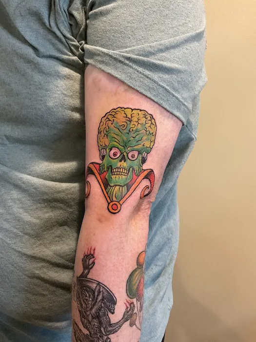 The Emerald Rose Tattoo and Fine Arts 4