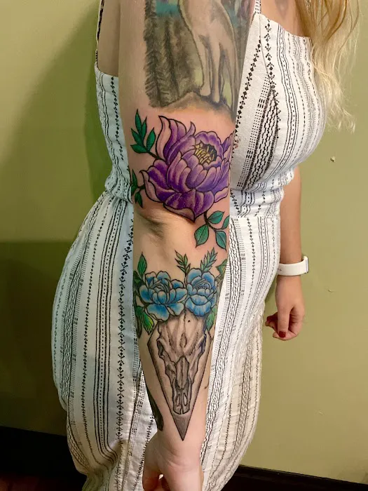 The Emerald Rose Tattoo and Fine Arts 5