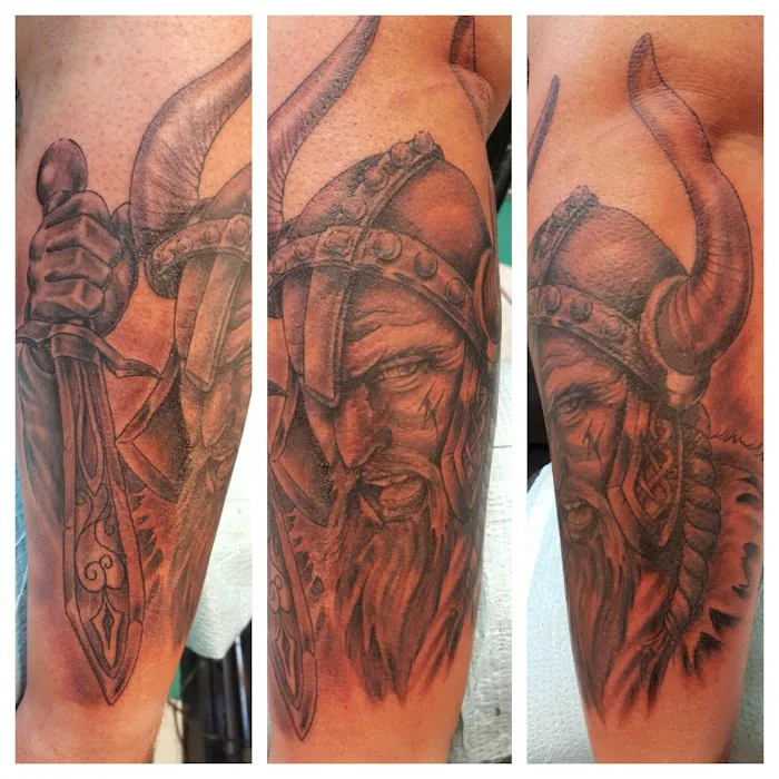 Carl's Tattooing 5