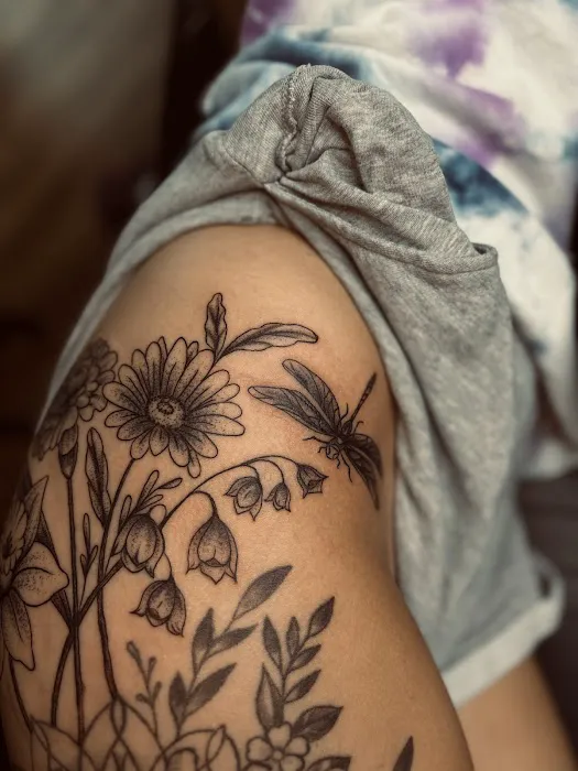 Dark Side Ink Tattoo Studio 4