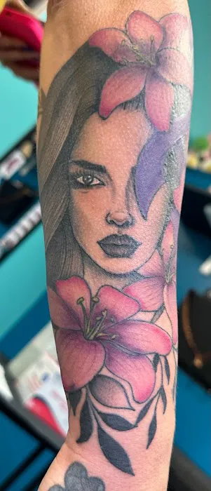 Insane Inkz Tattoos & Piercings 8