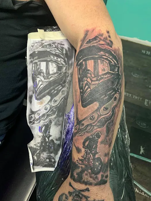 Enchanted Ink Tattoo Parlor 0