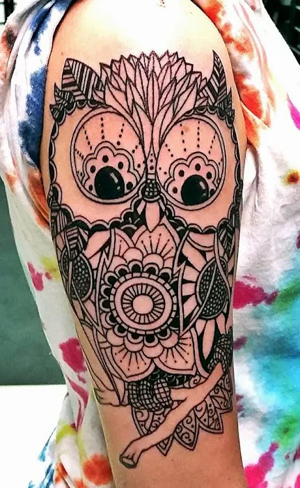 Locke Studios Tattoo and Piercing 6
