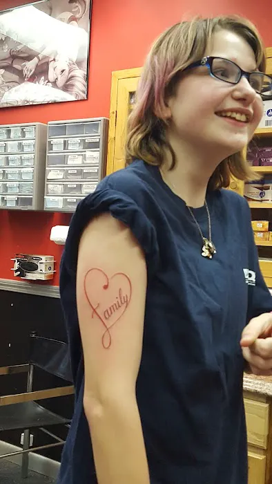InkSlingrz Professional Tattoos and Body Piercing 2