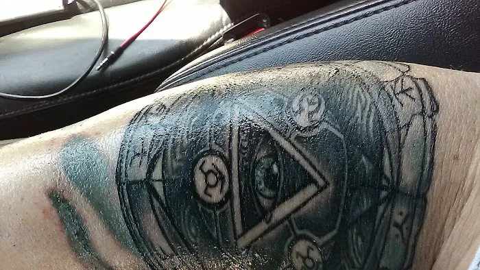 Temple Art Tattoo Studio 8