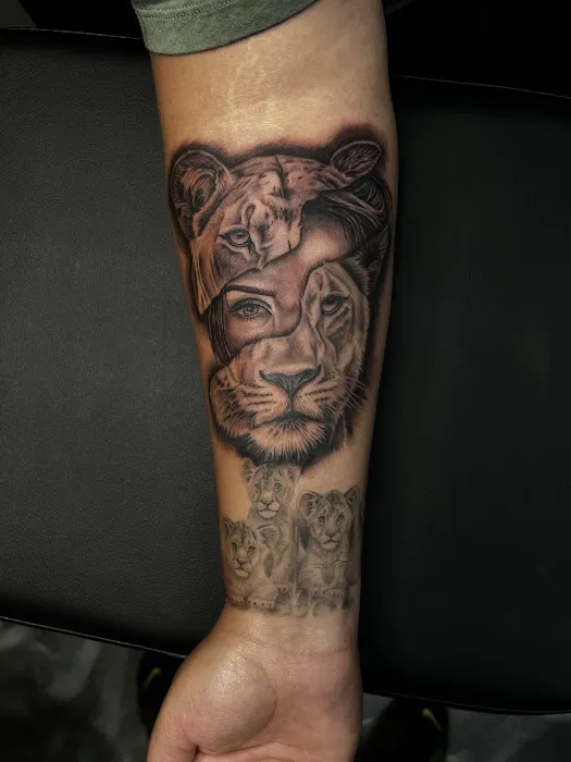 Savage Ink Tattoo Studio 5