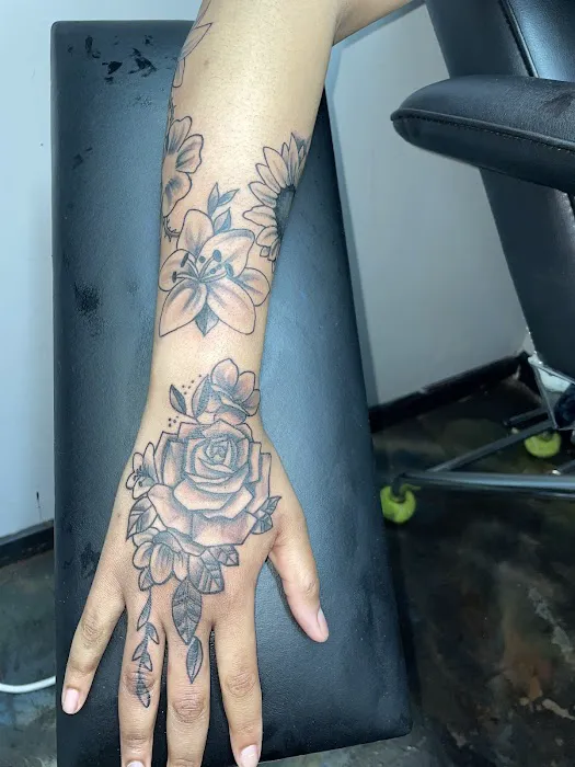 Big Tattz Studio 8