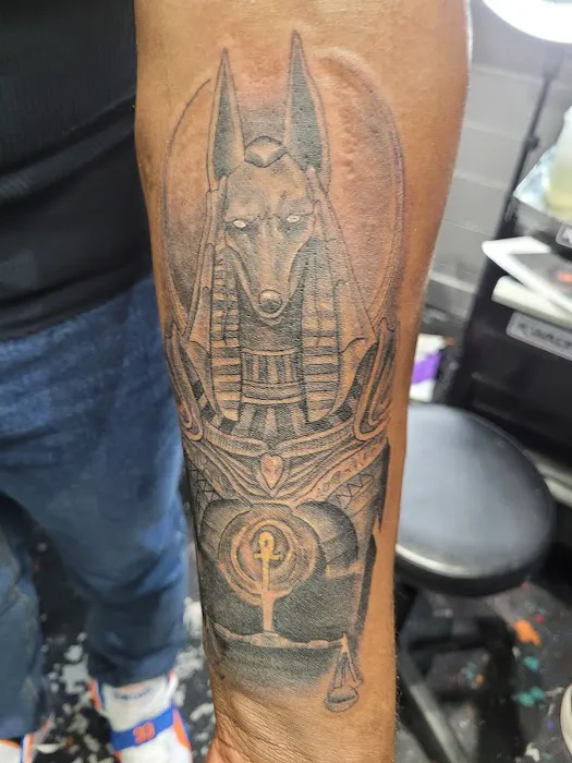 Big Tattz Studio 6